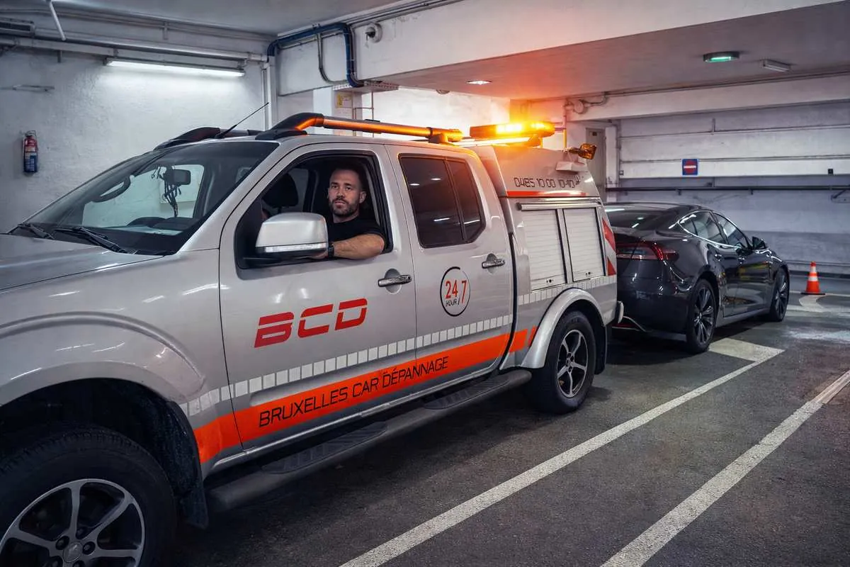 Dépanneuse professionnelle prête à intervenir rapidement à Bruxelles